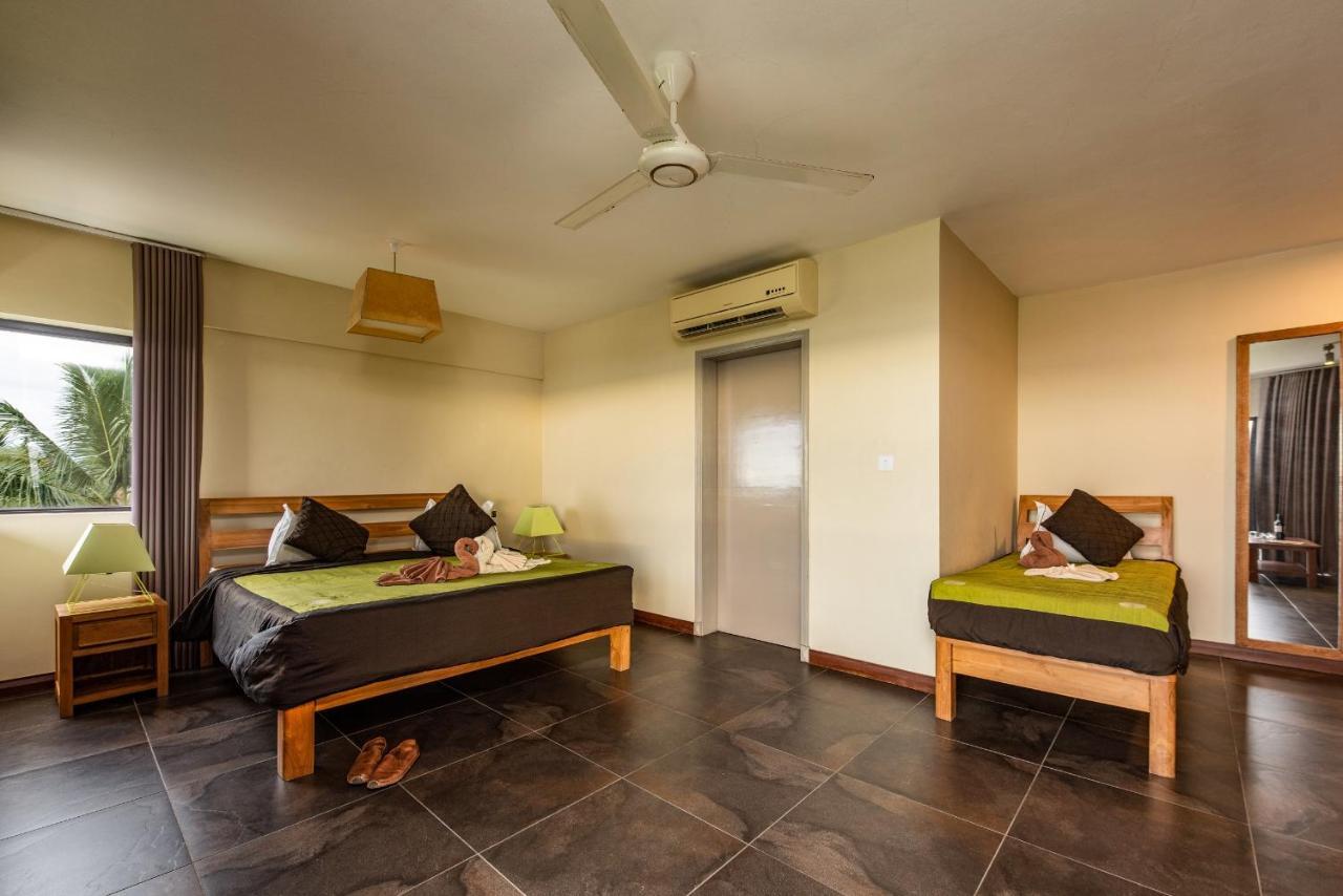 Happy Days Guest House เลอ โมน ภายนอก รูปภาพ