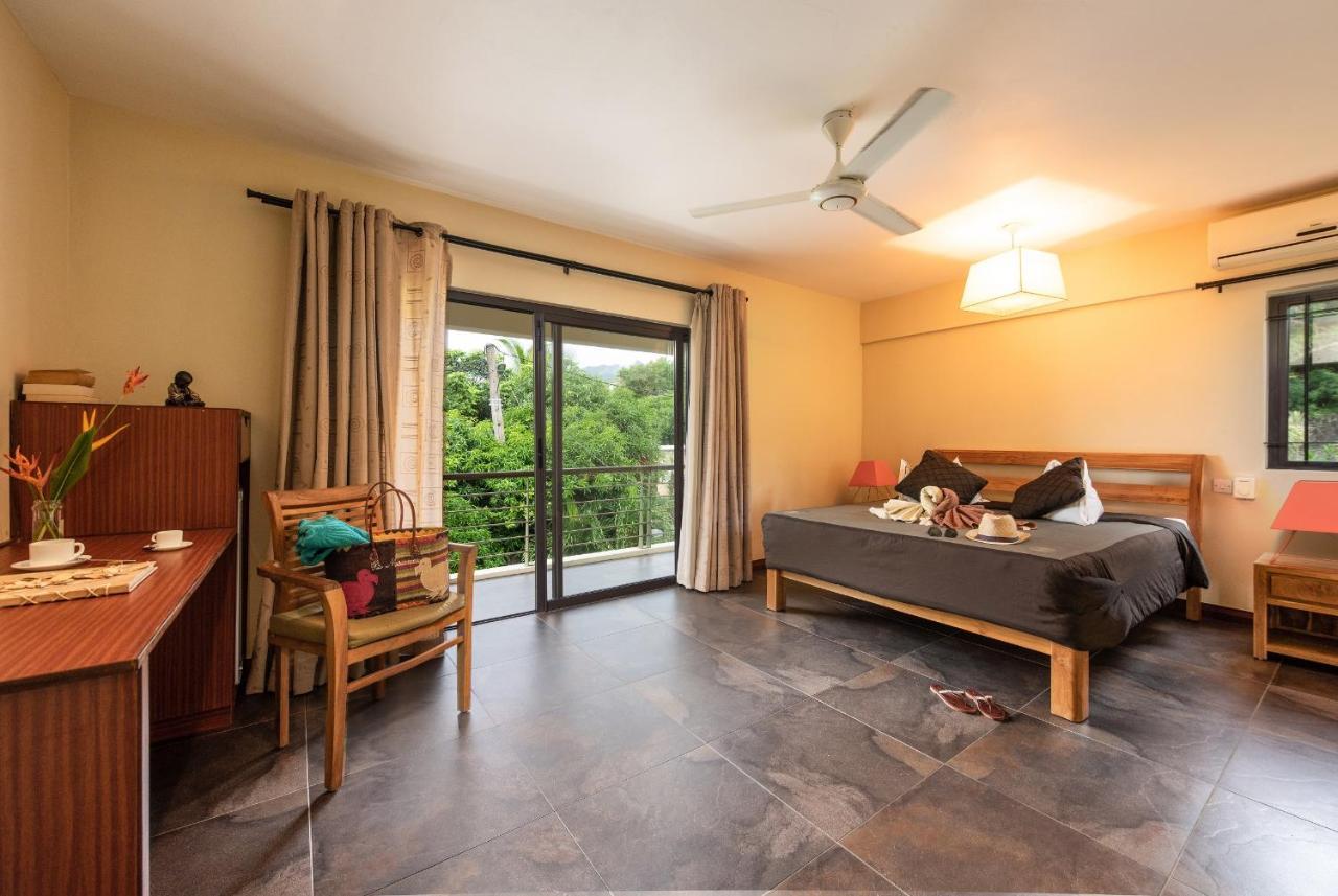 Happy Days Guest House เลอ โมน ภายนอก รูปภาพ